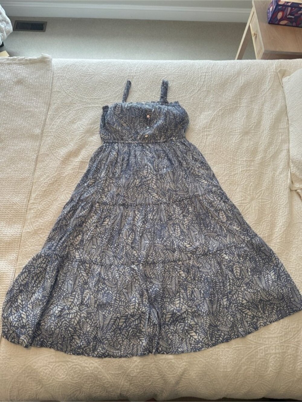 Women’s Maxi Dress Blue and White Leaf-Print - Picture 2 of 8